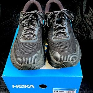 Hoka One One running shoes- men’s Bondi seven size 7.5 US / 40 2/3 Euro